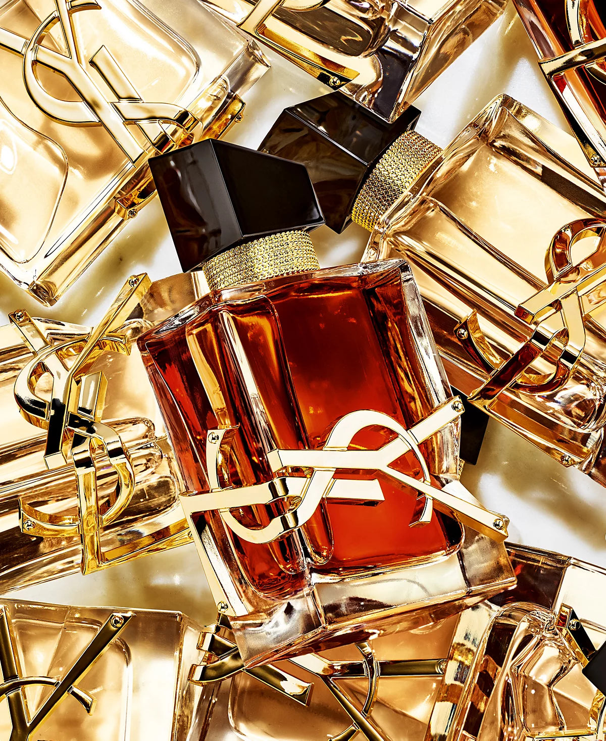 YVES SAINT LAURENT LE PARFUM.