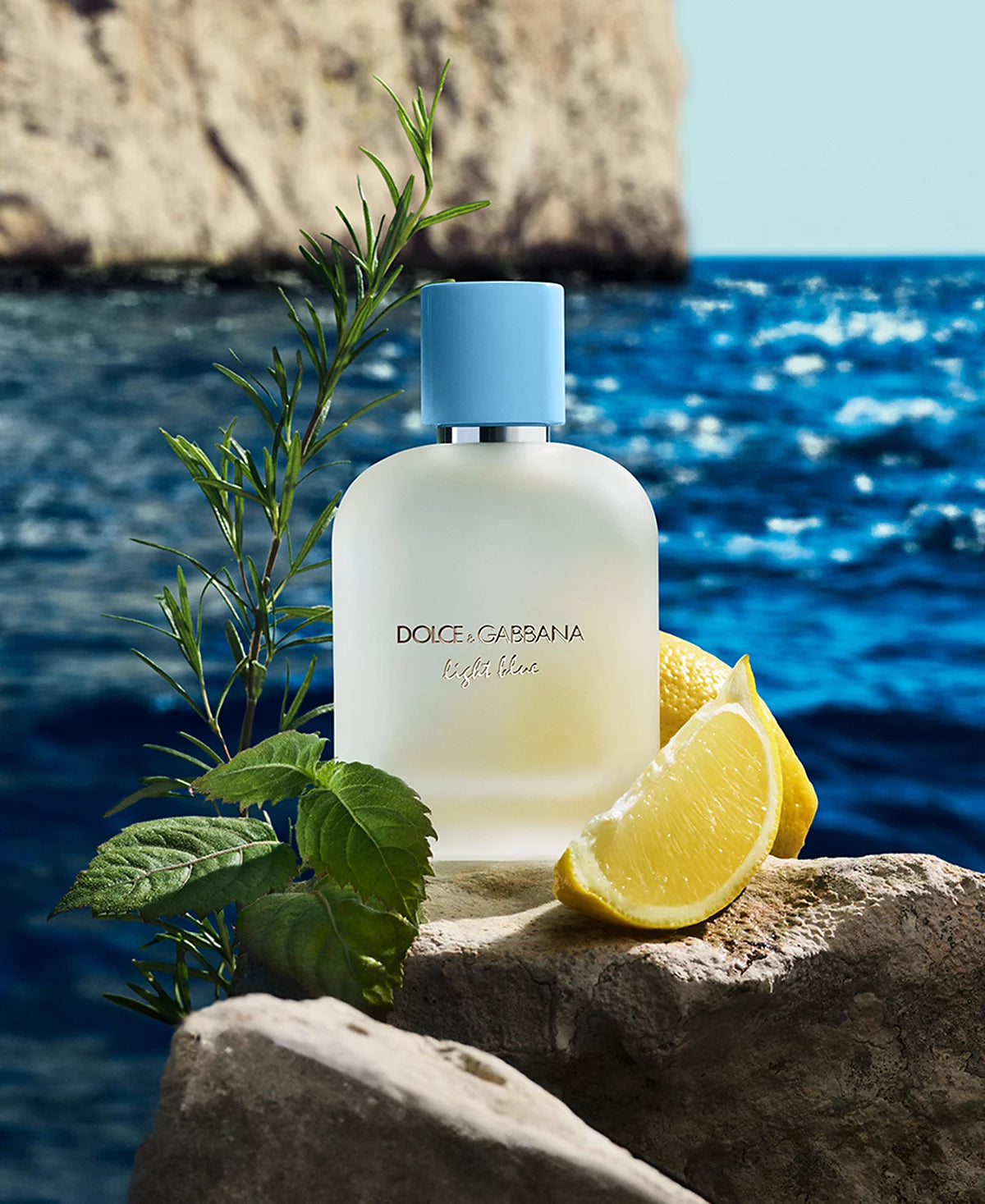 DOLCE &GABBANS MEN'S LIGHT BLUE EAU DE TOILETTE.